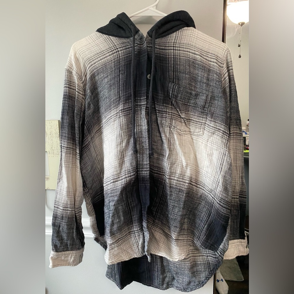 American Eagle Outfitters Black and White Lightweight Shirt Jacket